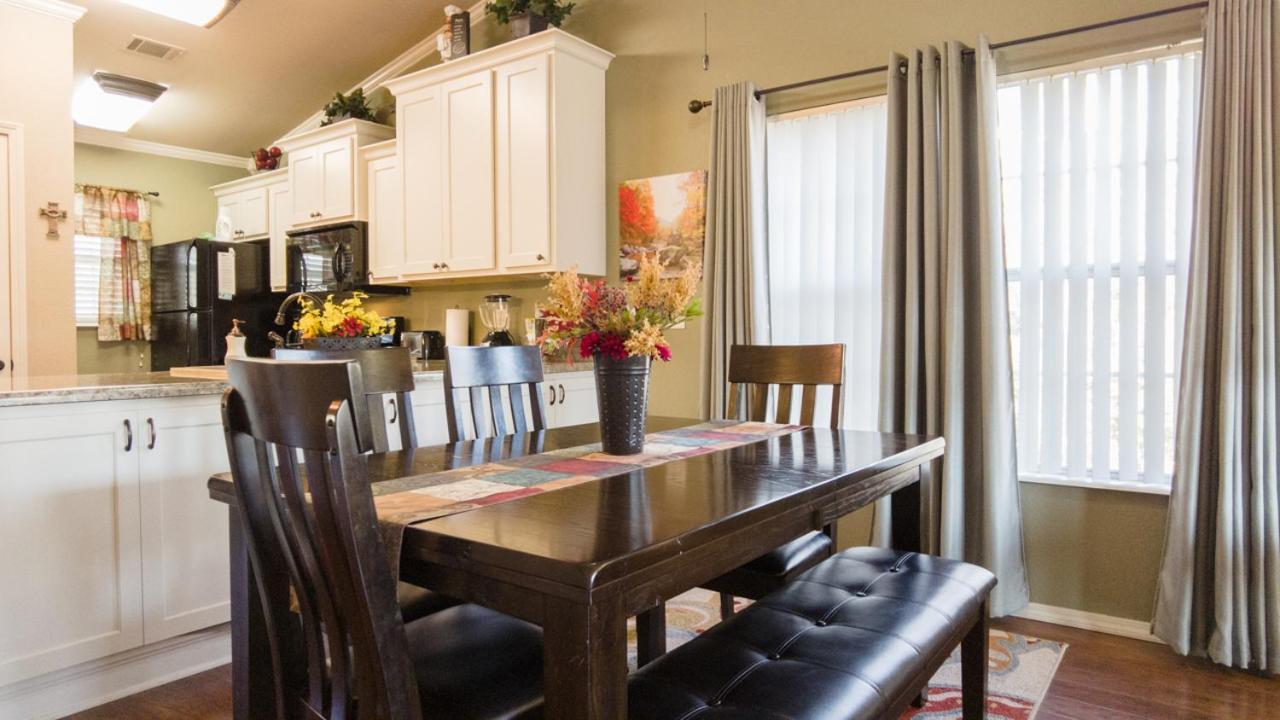2Br Walk-In - Central Location - Free Tickets Included - Fc41-17 Брэнсон Экстерьер фото